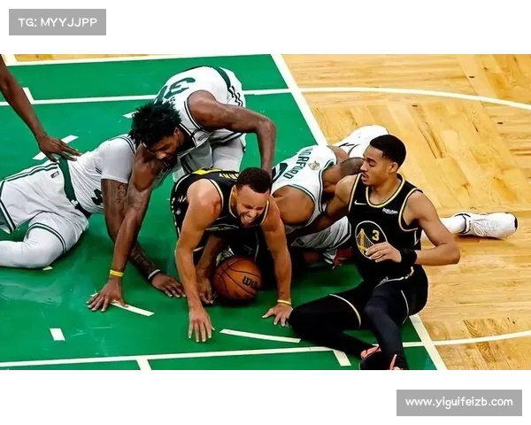 震撼全场NBA激烈对决现场画面瞬间捕捉球员激情与比赛高潮